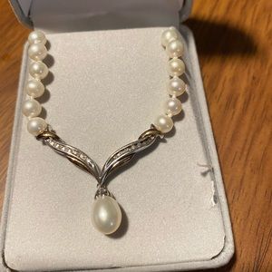 Pearl necklace